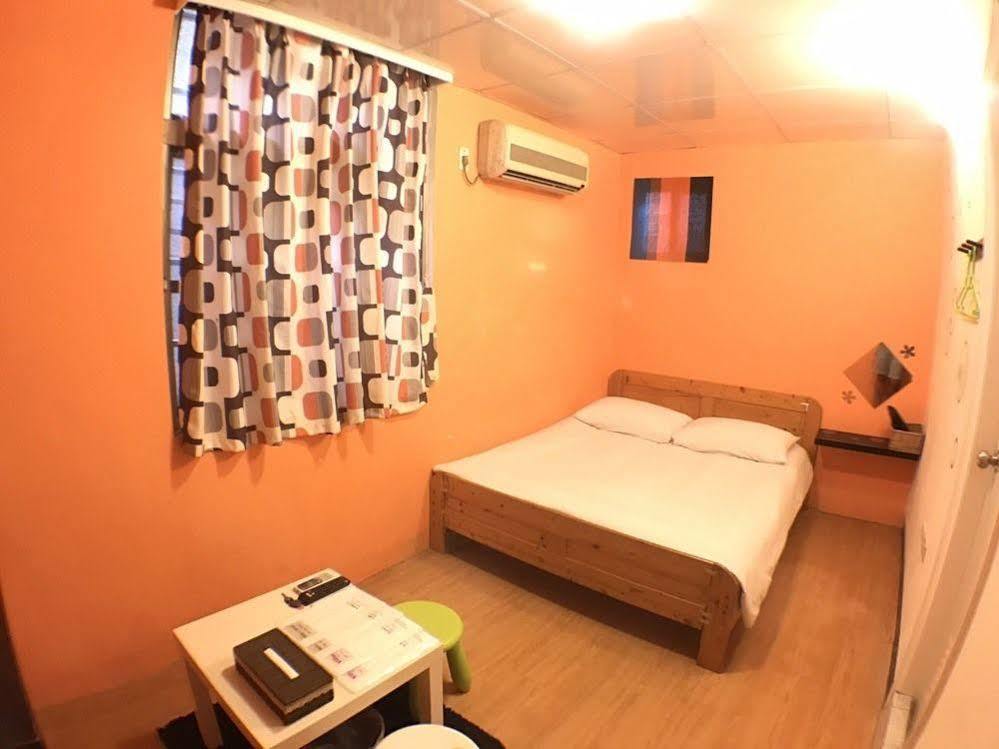 Love Hostel Tainan Exterior foto